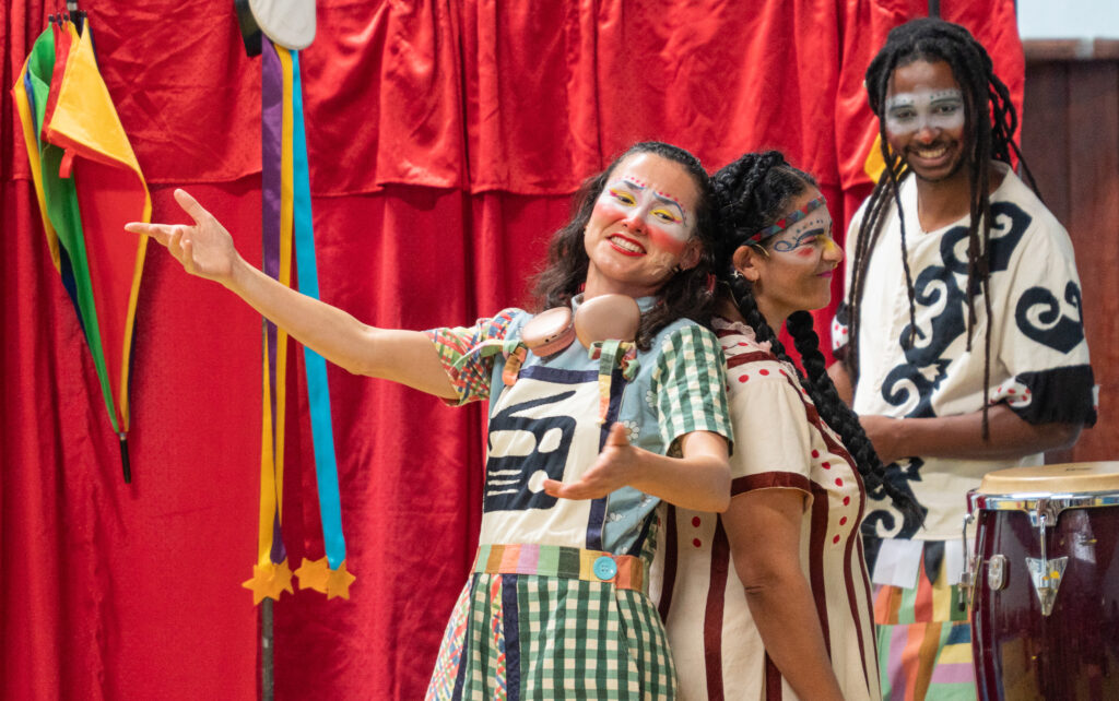 Trupe Sons do Brasil – Escola Estadual Hermenegildo Vilança | Piracema