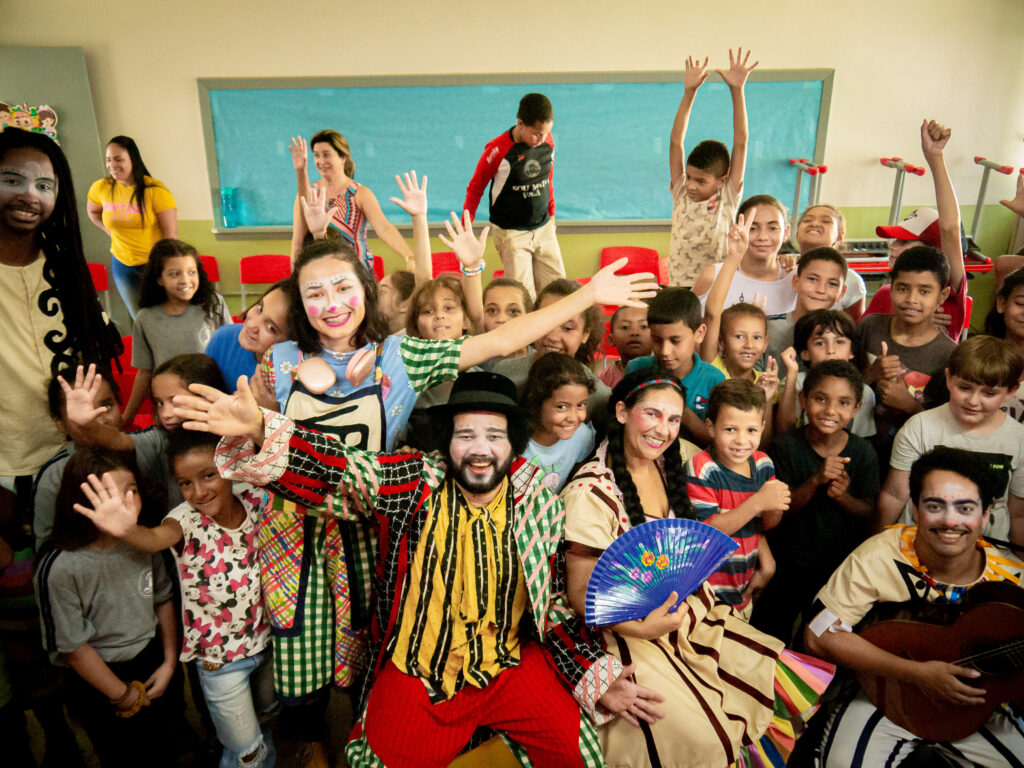 Trupe Sons do Brasil – Escola Municipal | Coelhos